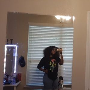 Meet your Posher, Isis